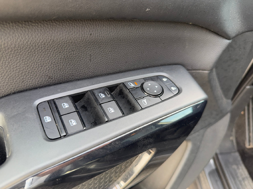 Used 2024 Nissan Pathfinder SV AWD/4WD image 8