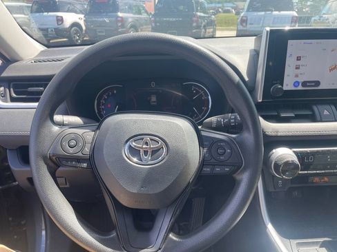 Used 2024 Toyota RAV4 XLE AWD/4WD image 19