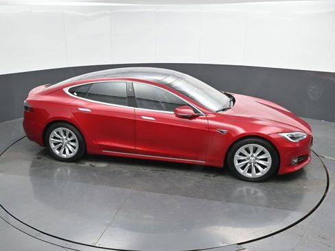 Used 2017 Tesla Model S AWD image 38