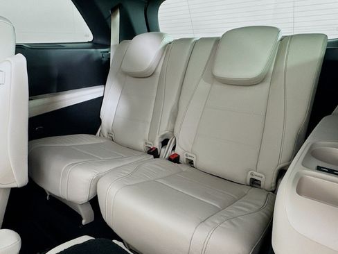 New 2026 Mercedes-Benz GLS 580 4MATIC image 8