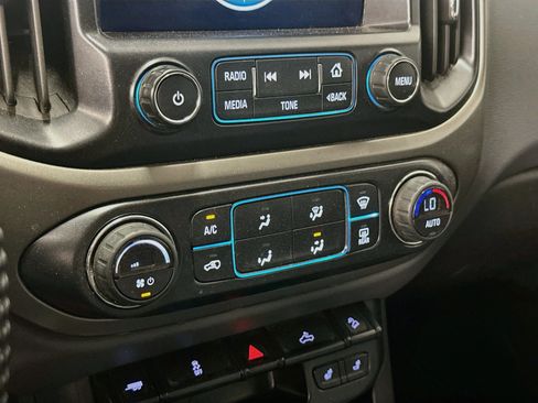 Used 2015 Chevrolet Colorado Z71 AWD/4WD image 24