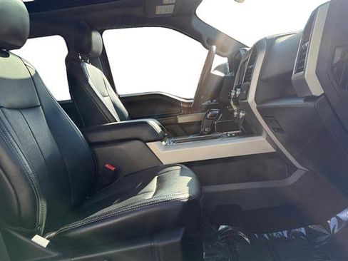 Used 2018 Ford F150 Lariat w/ Equipment Group 502A Luxury AWD/4WD image 17