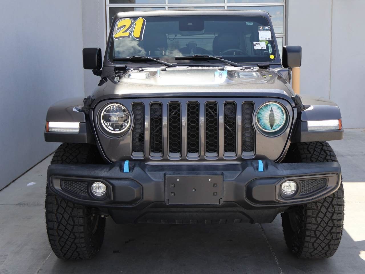 Used 2021 Jeep Wrangler Unlimited Rubicon 4xe w/ Cold Weather Group AWD/4WD image 5