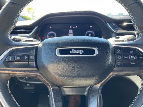 New 2025 Jeep Grand Cherokee L Limited w/ Black Appearance Package image 33