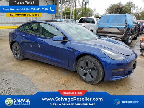 Used 2021 Tesla Model 3 Standard Range Plus image 5