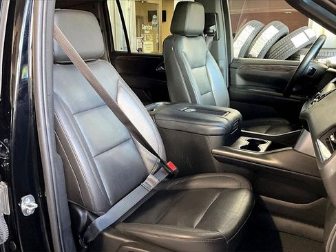 Used 2023 Chevrolet Suburban LT image 26
