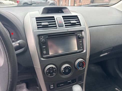 Used 2013 Toyota Corolla S image 28