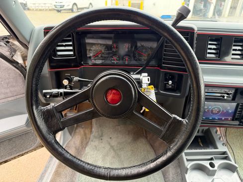 Used 1987 Chevrolet Monte Carlo SS image 13