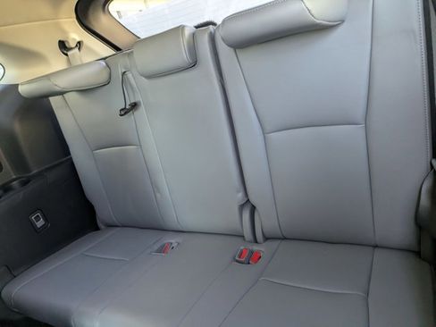 Used 2022 Toyota Highlander Platinum image 21