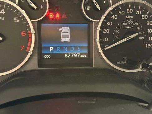Used 2014 Toyota Tundra SR5 AWD/4WD image 13