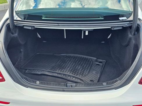 Certified 2017 Mercedes-Benz E 300 4MATIC image 11
