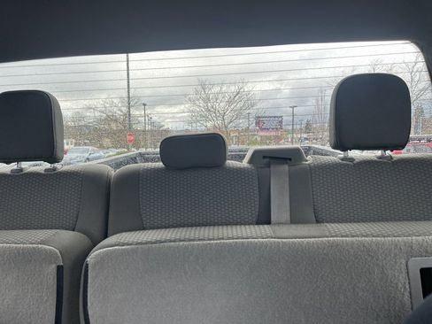 Used 2018 Ford F150 XLT image 10