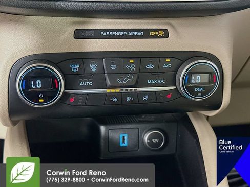Used 2020 Ford Escape Titanium AWD/4WD image 19