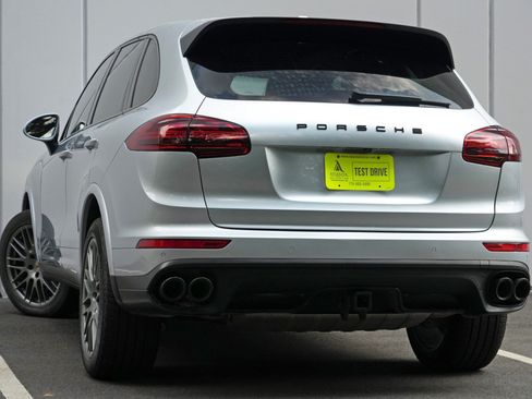 Used 2017 Porsche Cayenne Platinum Edition AWD/4WD image 5