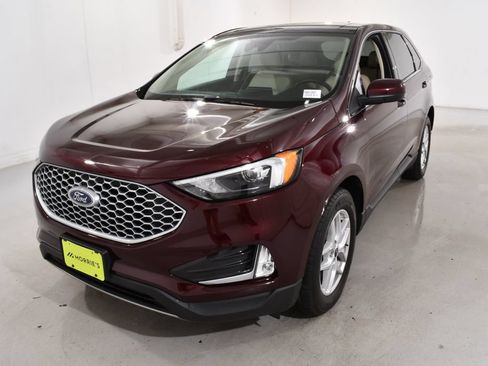 Used 2023 Ford Edge SEL w/ Convenience Package AWD/4WD image 2