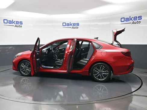 Certified 2024 Kia Forte GT-Line FWD image 54