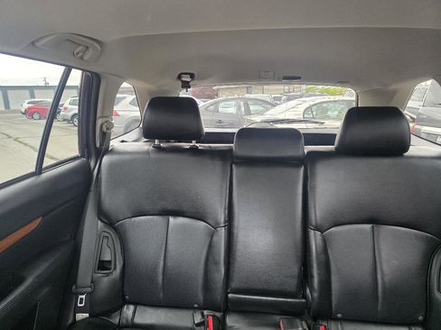 Used 2013 Subaru Outback 2.5i Limited w/ Moonroof Pkg AWD/4WD image 19