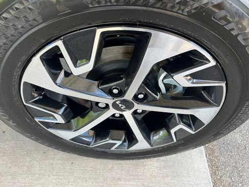 Certified 2024 Kia Sportage EX FWD image 41