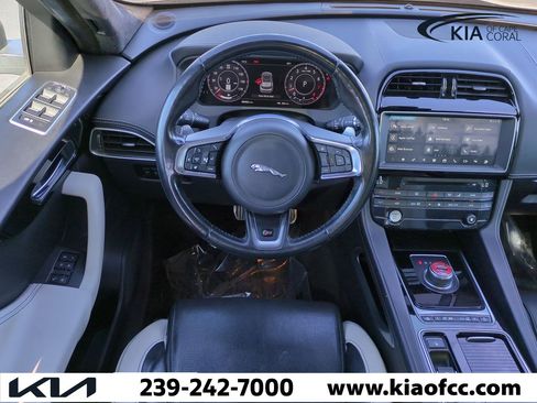 Used 2019 Jaguar F-PACE S image 15