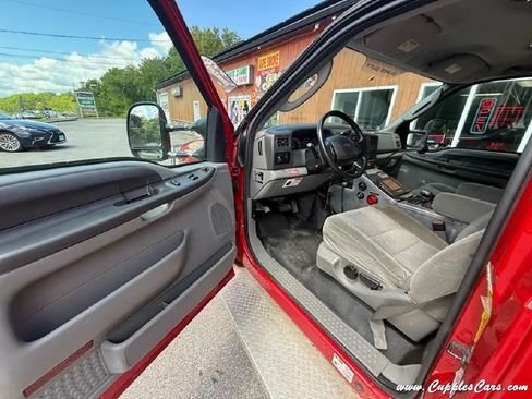 Used 2003 Ford F550 4x4 Regular Cab Super Duty image 25
