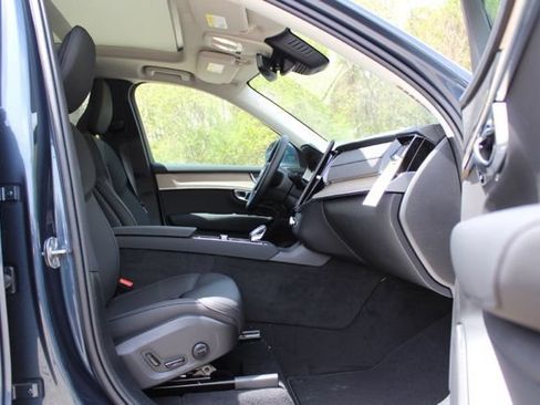 New 2026 Volvo XC90 B5 Core AWD/4WD image 14