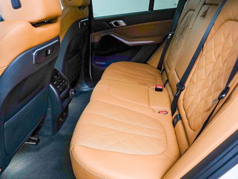 Used 2024 BMW X5 sDrive40i w/ Parking Assistance Package image 21