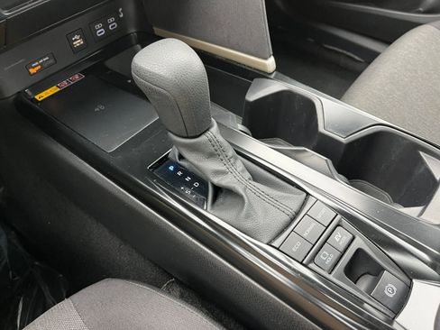 Used 2025 Toyota Camry LE image 40