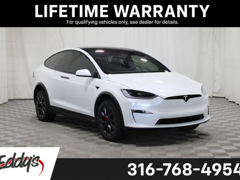 Used 2024 Tesla Model X Plaid image 1