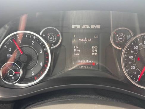 Used 2023 RAM 2500 Tradesman w/ Chrome Appearance Group AWD/4WD image 12