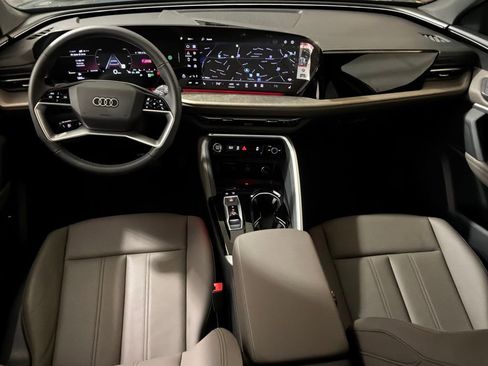 New 2025 Audi Q5 Premium image 11