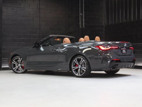 Used 2024 BMW M440i Convertible w/ Premium Package RWD image 18