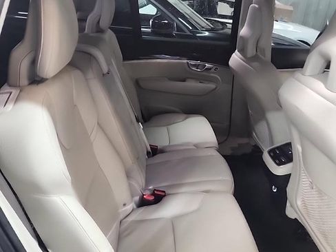 Used 2018 Volvo XC90 T6 Momentum w/ Convenience Package image 15