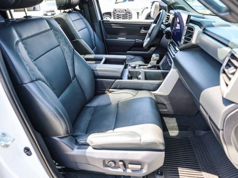 Certified 2025 Toyota Tundra Limited AWD/4WD image 8