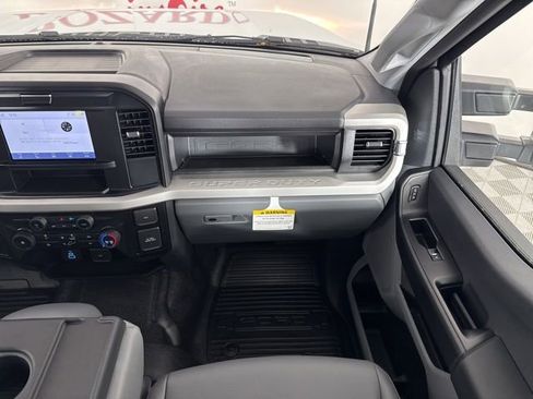 New 2026 Ford F250 XL w/ XL Chrome Package image 12