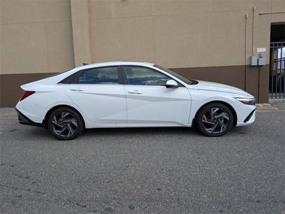 Used 2025 Hyundai Elantra Limited