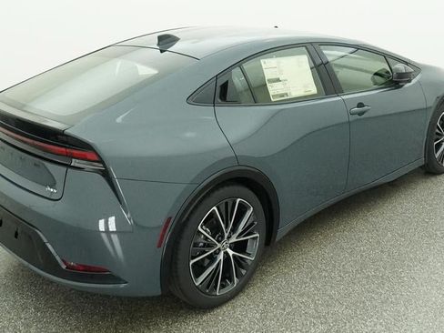 New 2026 Toyota Prius XLE FWD image 9
