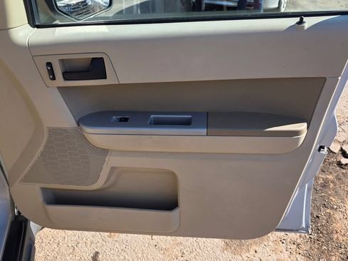 Used 2010 Ford Escape XLT FWD image 35