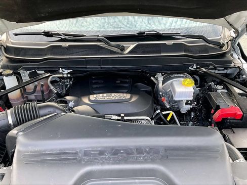 Certified 2024 RAM 2500 Big Horn w/ Night Edition AWD/4WD image 38