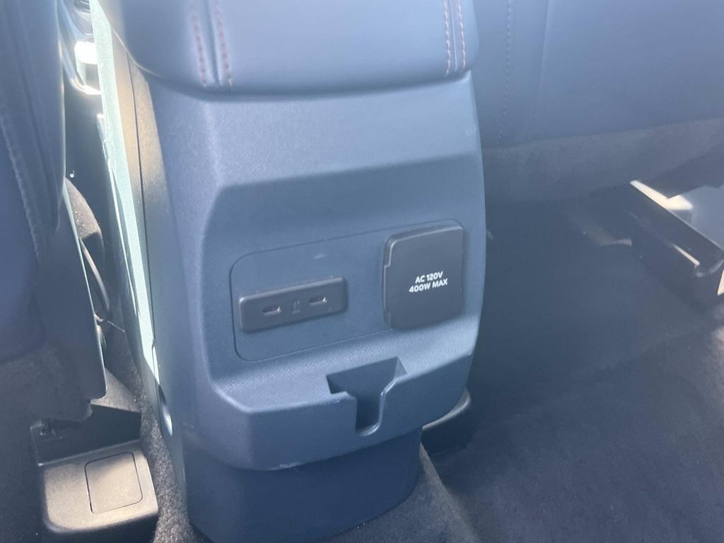 Used 2025 Ford Maverick Lariat w/ 4K Tow Package AWD/4WD image 22