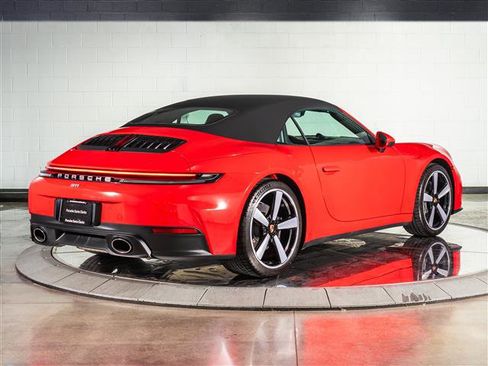 Certified 2025 Porsche 911 Carrera T RWD image 8