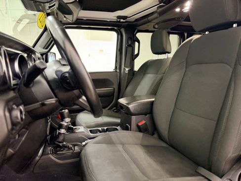 Used 2021 Jeep Wrangler Unlimited Sport AWD/4WD image 11