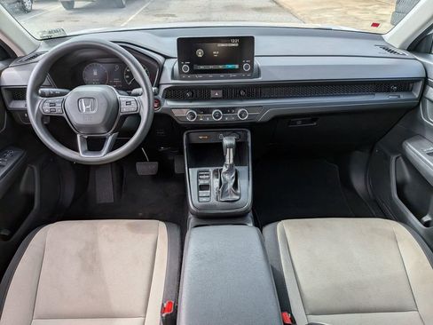 Used 2025 Honda CR-V LX image 28