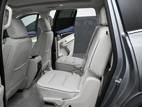 New 2026 Buick Enclave Avenir w/ Super Cruise Package AWD/4WD image 14