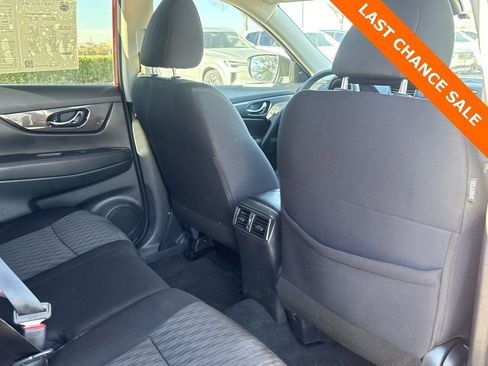 Used 2020 Nissan Rogue SV image 37