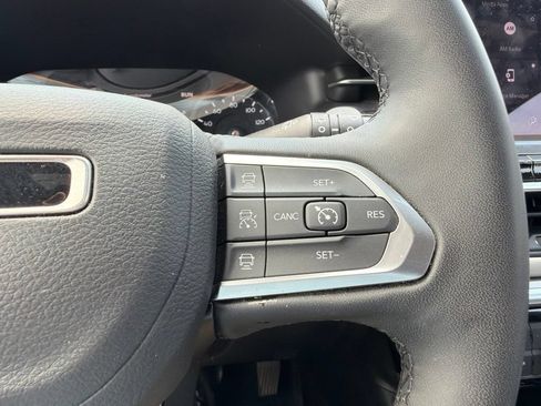 Used 2025 Jeep Compass Limited AWD/4WD image 21