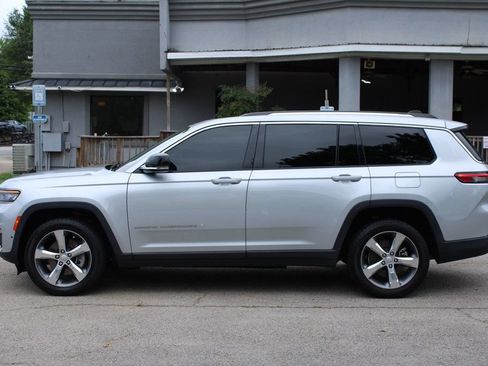 Used 2021 Jeep Grand Cherokee L Limited w/ Luxury Tech Group II AWD/4WD image 4