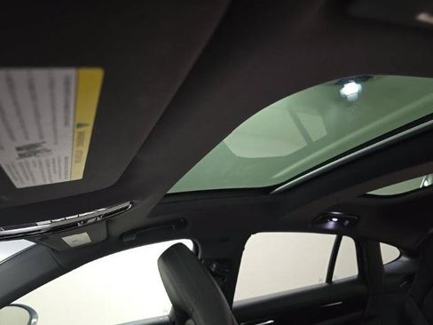 Used 2019 Porsche Panamera RWD image 7