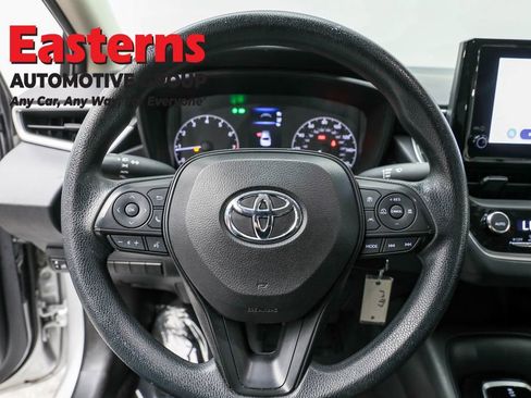 Used 2023 Toyota Corolla LE image 10