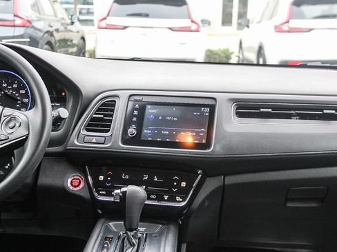 Used 2021 Honda HR-V EX image 17