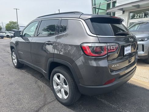 Used 2019 Jeep Compass Latitude AWD/4WD image 4